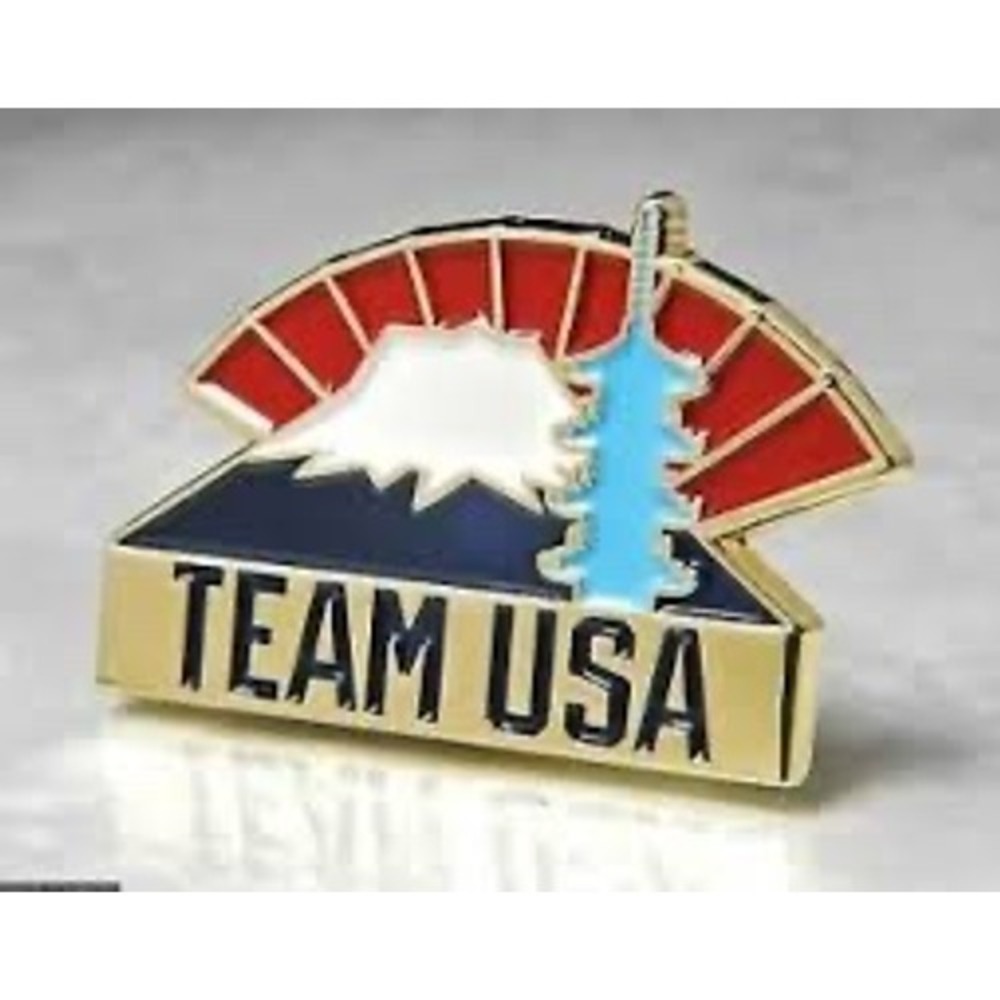 Team USA Olympic‎ Games Mount Fuji Pagoda Enamel Lapel Pin Gold Tone Collectible